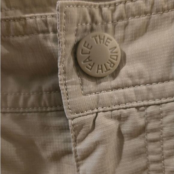The North Face Hiking Trail Capris Deep Front Pockets Beige Womens Size 8 - Picture 3 of 10